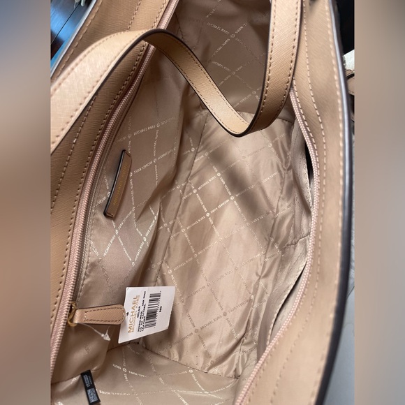 NWT Michael Kors Satchel Natural with Shoulder Strap - Picture 7 of 7